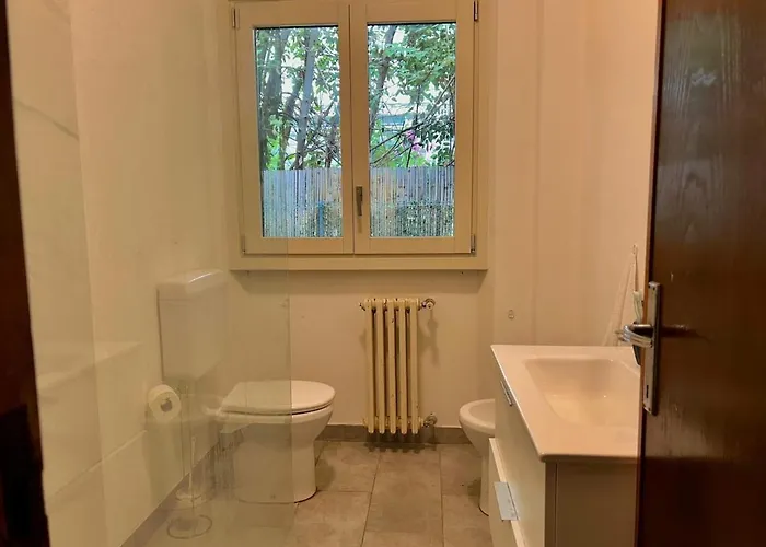 Indipendent Next To The Sea * Форте-деи-Марми