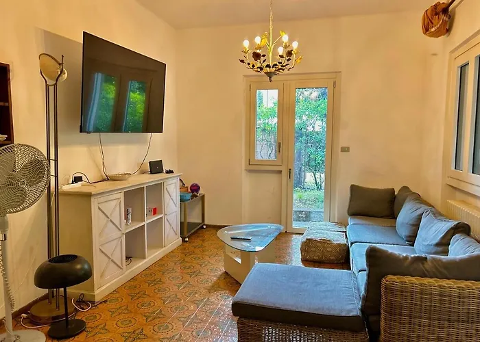 Indipendent Next To The Sea Вилла Форте-деи-Марми