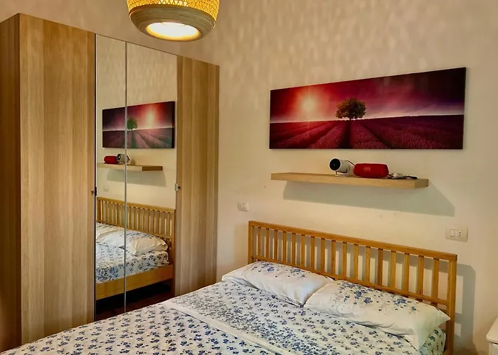 Indipendent Next To The Sea Форте-деи-Марми